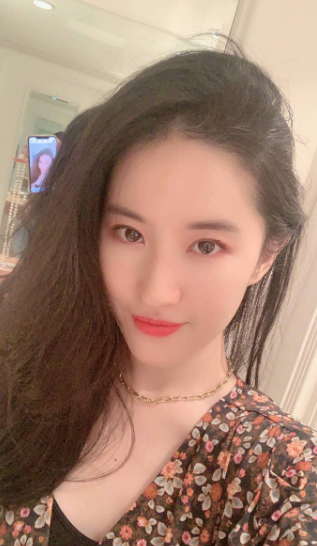 刘亦菲|绝了！刘亦菲仙起来堪比仙子，活泼起来让女团无路可走