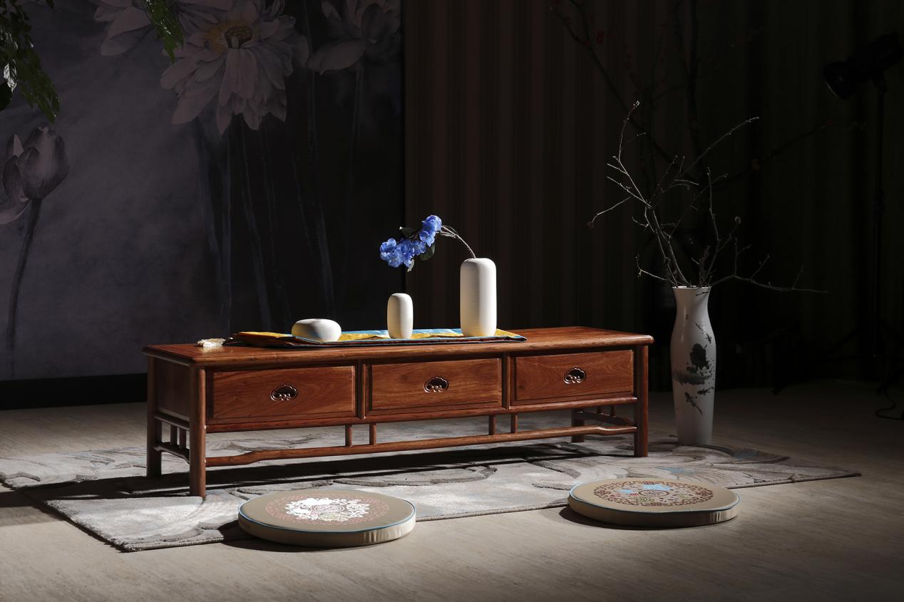 红木家具：红木地板适宜什么样的环境条件，应该如何保养？