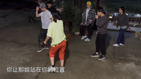 彭昱畅|何炅对彭昱畅说的3句“你凭什么”，揭露了圈内有多注重资格和排位