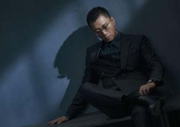 张哲瀚|综艺不好混？孙红雷张艺兴纷纷脱离，只有陈赫还在那“傻站着”