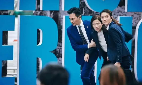 古天乐|港片后继无人？古天乐两部电影官宣，暴露了一个事实：演员都差不多