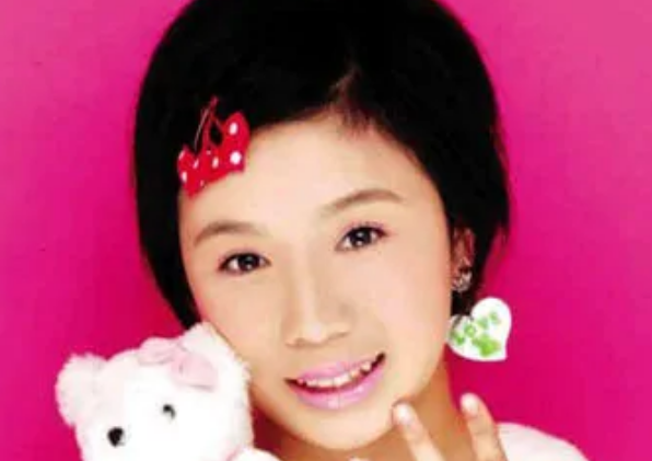 |多次获得跳水荣誉的贾童,却因伤告别跳水舞台,如今不被人熟知