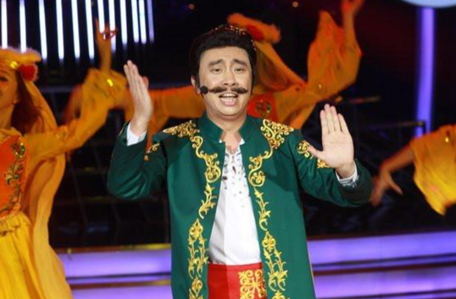 贾玲|狠心“弃”贾玲，却从春晚知名笑星沦为众人笑柄，网友：自作自受