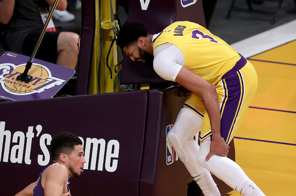 安東尼·戴維斯|23分+21分+25分，躲不過去了！濃眉倒下后，很多人等著看你出丑