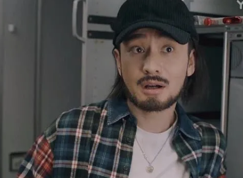 穿衣搭配|黄晓明新剧太敢拍了！