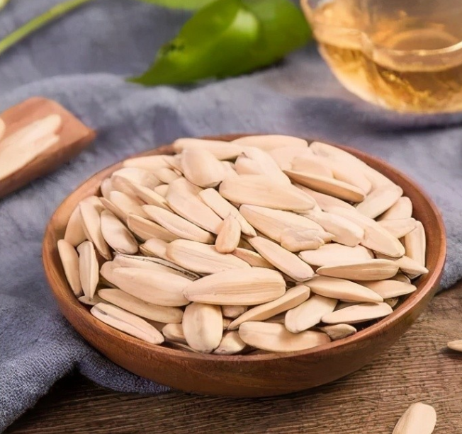 唐药师说健康|肝不好的人注意：7种食物催化乙肝，管住嘴，或有助于康复