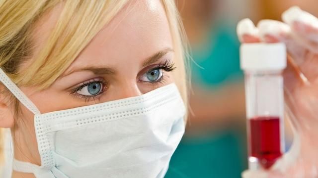 尿酸|小便后,低头看一眼,有3种现象,暗示尿酸在“飙升”,肾在慢慢受损