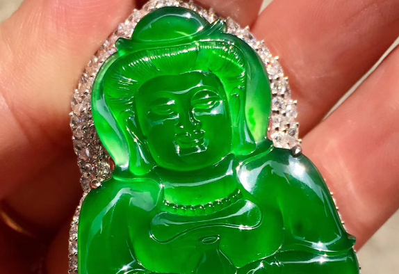 翡翠|想要买高品质翡翠，不一定要去缅甸，那里的料子品质就一定高吗？