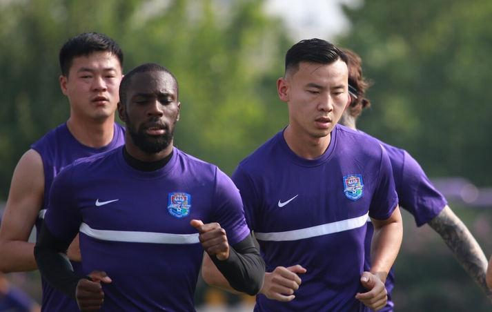 天津市|官宣!前津门虎头牌加盟豪门,签3年0转会费,于根伟或补29球中锋