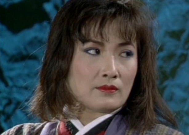 黛绮丝|八版金花婆婆撕人皮面具，谁容颜绝世，谁让你想反手给她粘回去？