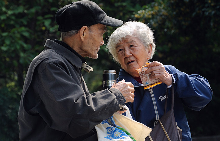 肝癌|一家三口查出肝癌，8岁孙子也没幸免，医生：什么年代了，1物还不赶紧换