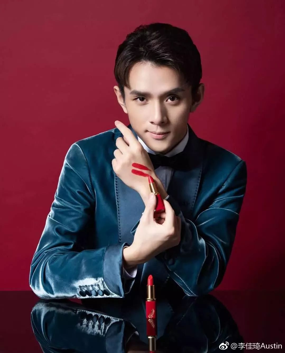 带货|网红收入排行榜：前3名收入超20亿，网友：怪不得明星都去带货了