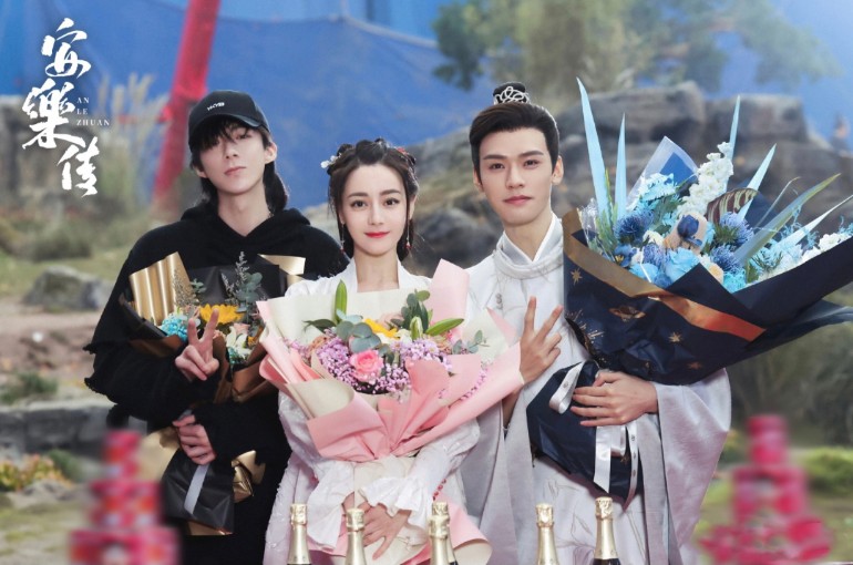 迪丽热巴|《安乐传》杀青照来了！186cm的龚俊，漂亮的迪丽热巴惊艳众人