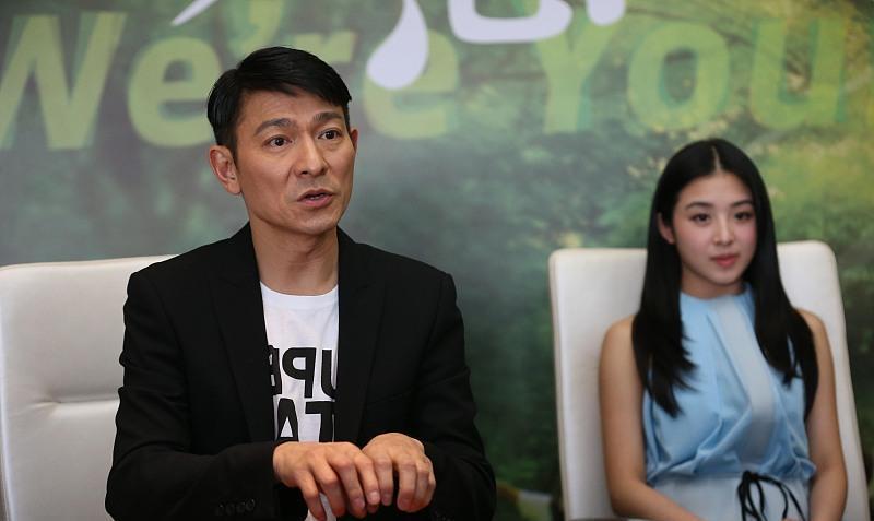 萧亚轩|她是刘德华的“干女儿”，15岁被“潜规则”，今凭《浪姐》终于翻红