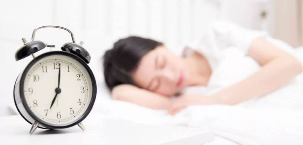 睡眠|日常为什么要早点睡觉？医生：因为养足气血的秘密都在这里