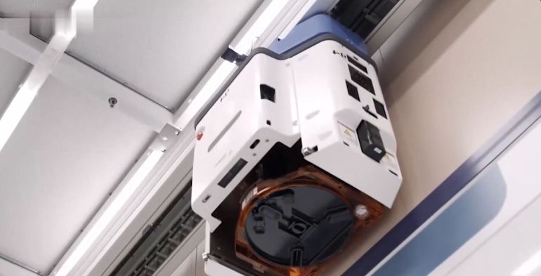 宇宙大爆炸 光刻机核心元件激光晶体竟被中国垄断，领先美国15年，占绝对优势