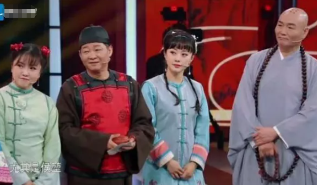 康熙微服私访记|老戏骨为了病妻隐退20年，如今扮和尚直播卖酒，网友：晚节不保