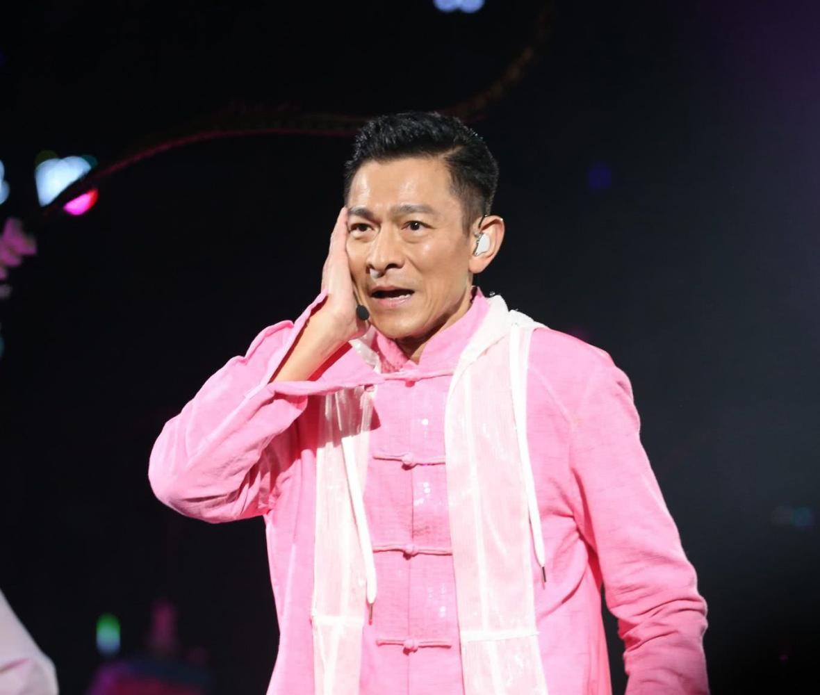 抖音|刘德华入驻抖音7天后，账号遭处罚、降权重，流量暴跌1000万