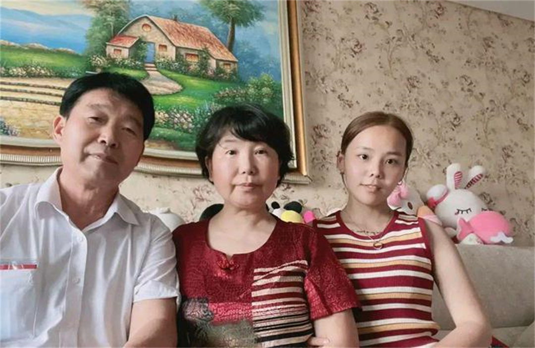 杜新枝|不养孙子郭谏言，杜新枝直播透露今后打算，将换号码隐居