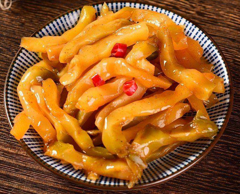 甲状腺结节|60岁大姐甲状腺结节从3.8降低至0.6，医生：常吃“2素1白”或使甲功如初