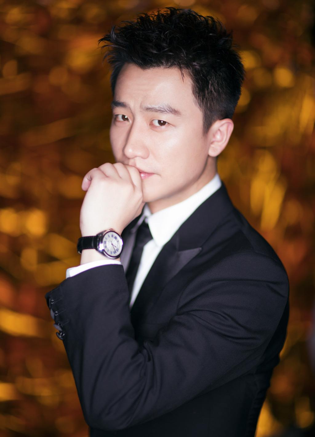 周信钢|hm,阿迪,耐克股价下跌,损失达781亿!明星代言人终止合作