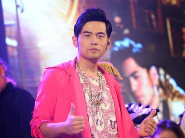 梁朝伟|梁朝伟干爹白龙王，被向华胜当作神明供奉，为何至死不见刘嘉玲？