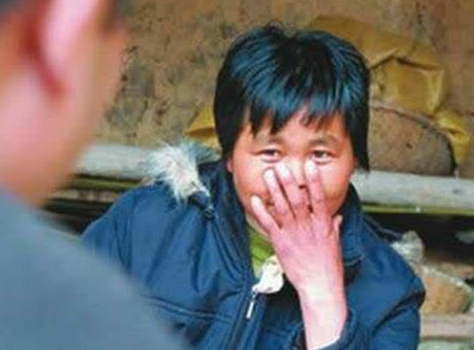 球话莲篇 男子因“杀妻”被判15年，入狱11年时，妻子回家：我老公在哪？