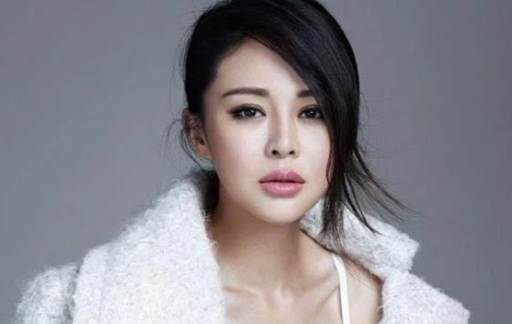 佟大为|没想到佟大为与妻子还有这层身份，男孩子的勇气果然重要，幸福会来敲门了！