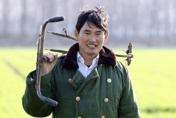 朱之文|一场闹剧结束了，落得两败俱伤！大衣哥恐怕也要“凉了”？