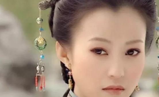 玄风命理|先苦后甜的女人，其面相特征！