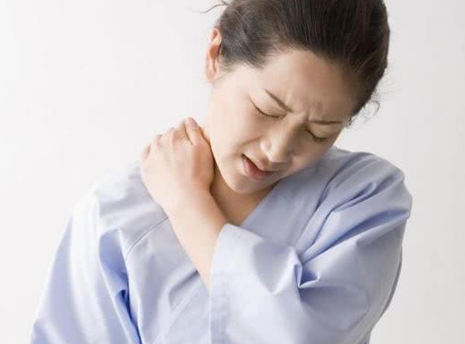 骨质疏松|“伤骨大户”被揪出，不是菠菜，72岁骨科专家：不想骨质疏松上门，要少吃