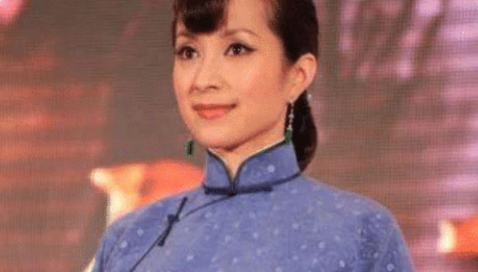 |民歌天后汤灿复出?面对镜头干干净净,曾经是“翡翠娘娘”!