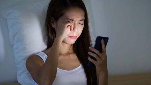 金兰中医学社|30岁女子高烧不退,确诊肝癌!警示:身体3种异常,肝毒或已“堆积如山”