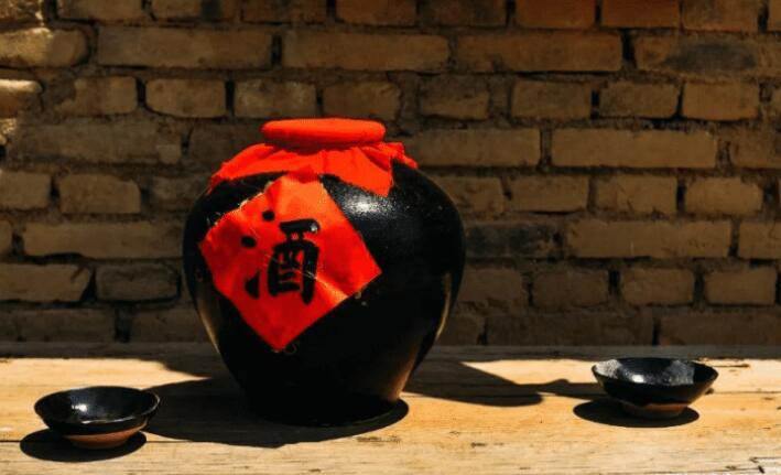 飞天茅台 同样是飞天茅台，为啥53度比43度贵几倍？只因口感不一样吗？