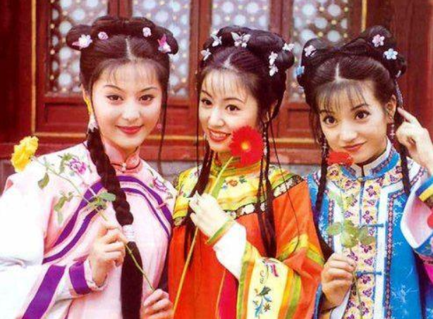 李威|她曾拒演“小燕子”成就赵薇，今脸部僵硬容貌大变，后悔22年