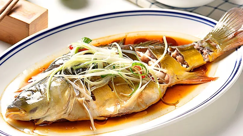 银屑病|鱼肉是伤骨还是养骨？骨科医生：这2种肉若少吃，骨骼至少年轻20岁