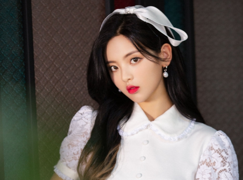 美颜|杨超越直播时美颜镜头下一脸懵，明星那些美颜名场面真的好好笑！