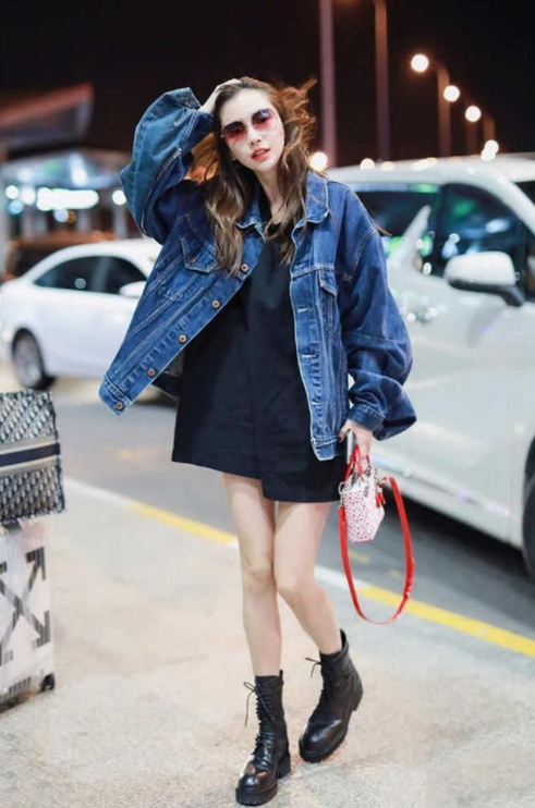 小智时尚|绝美少女baby杨颖，私服穿搭好减龄，展现全新时尚风格！