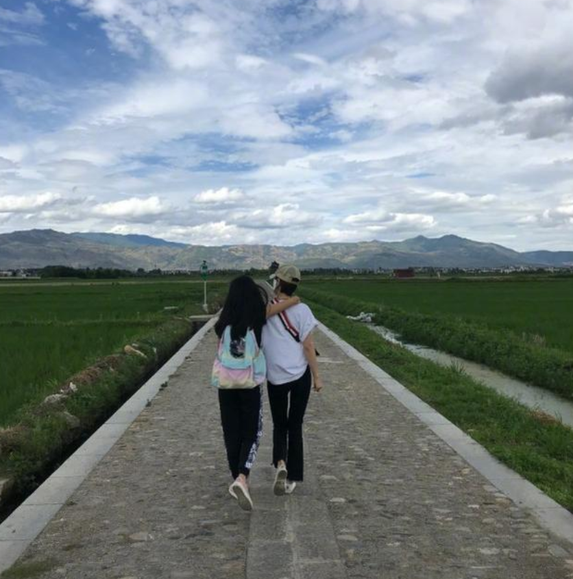 毕福剑|马伊琍大女儿气质成熟，拉丁舞比赛出错成倒数，文章独自到场安慰