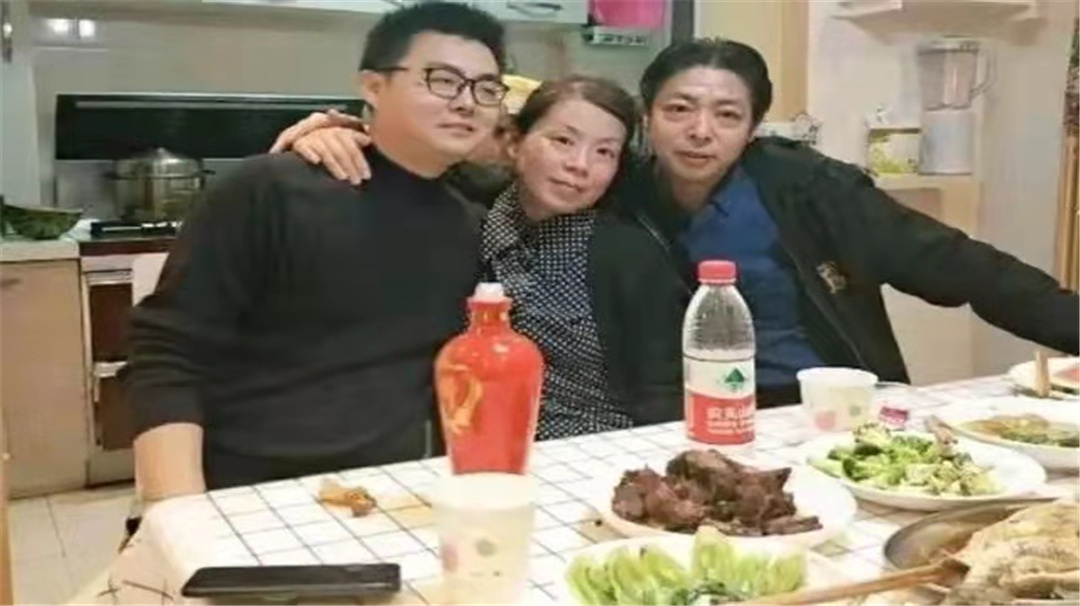 行星说闻 借钱在外租房，许敏“人财两失”，和郭威一家现已无家可归