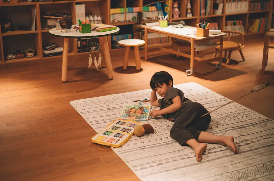安小妮兒|《寄生虫》他们的悲剧是因为他们内心的欲望所造成的