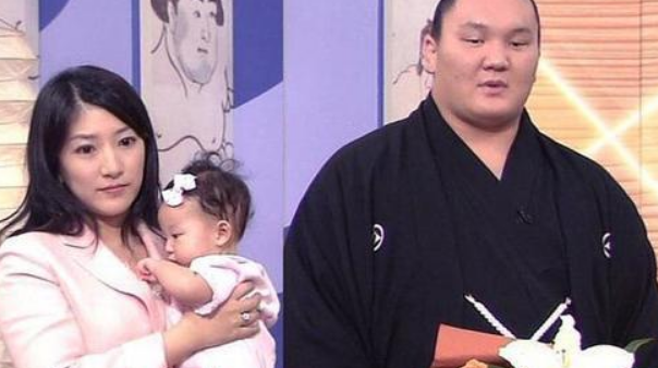 日本相撲又肥又醜，為何日本女孩爭著嫁？原因很簡單-圖3