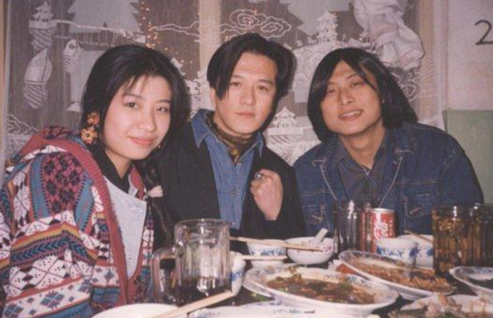 贾宏声|伍宇娟向他下跪，朴树夺他挚爱，43岁跳下14楼，成为周迅一生的痛