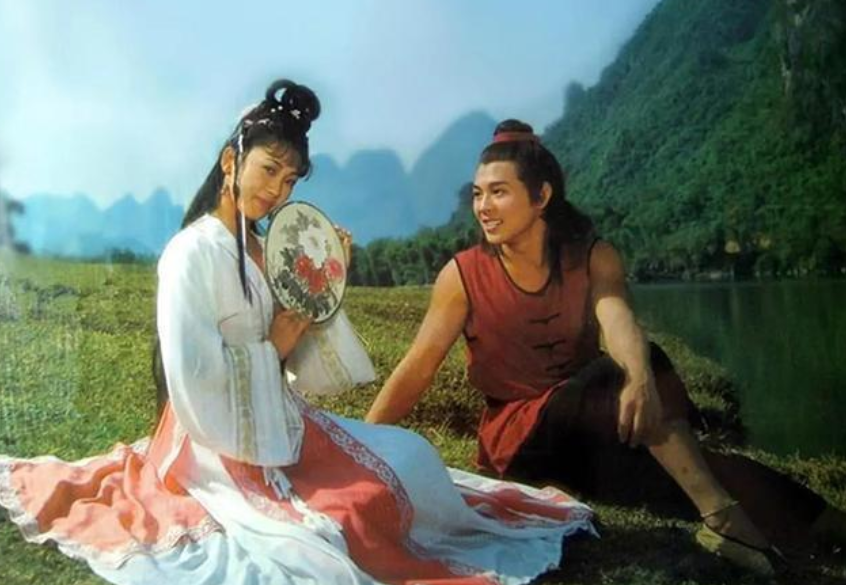 吕子乔|李连杰57岁似70，为利智放弃前妻，如今原配黄秋燕过得如何？