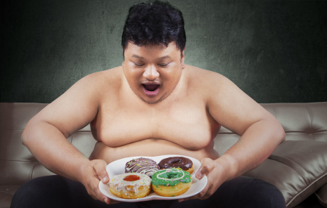 脑出血|27岁弱智小伙，一个月25次“714”订婚时脑梗离世，医生：都是母亲惯得