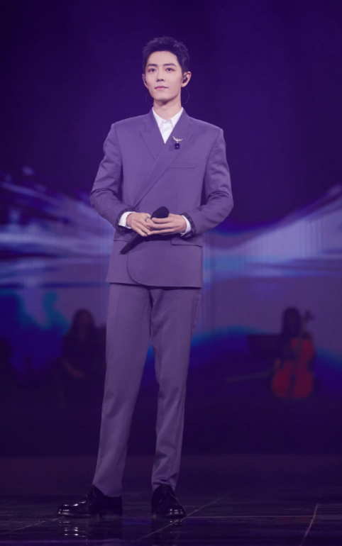 肖战|肖战跟苏有朋、华晨宇撞衫，肖战完胜！苏有朋穿得不好看，却吸睛