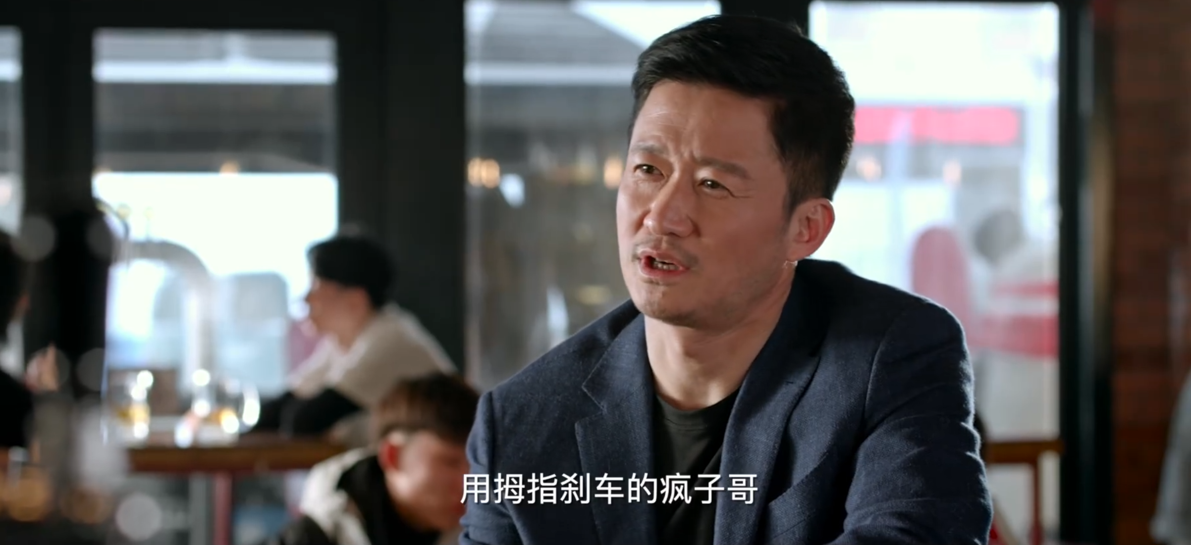 长津湖|《长津湖》再延期17天下映，吴京客串新片又杀到，上演自己打自己