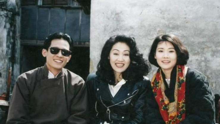 何赛飞|因长相太美无人敢追，父亲因她终身不娶，她的魅力到底有多大？