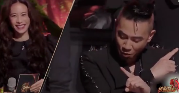 陈小春|陈小春第一，获奖感言上没留意妻子的手势，应采儿急得翻白眼