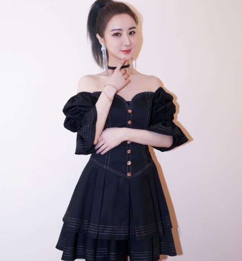 薇娅|有一种“整容”叫薇娅卸妆,摘掉假睫毛后,网友:是同一个人吗